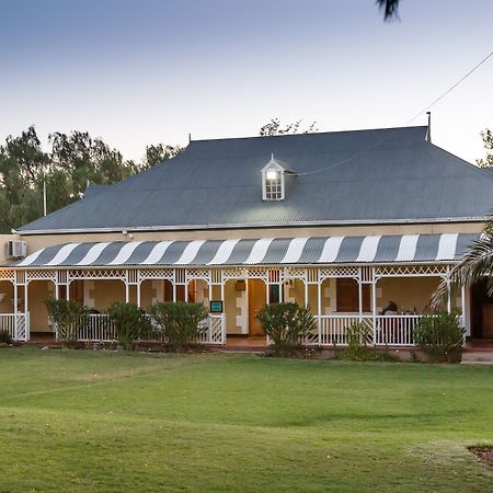 De Denne Country Guest House Oudtshoorn Esterno foto