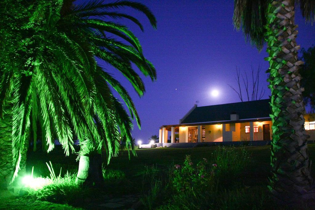 De Denne Country Guest House Oudtshoorn Esterno foto