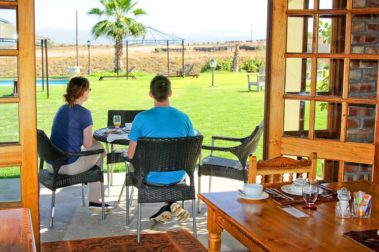 De Denne Country Guest House Oudtshoorn Esterno foto