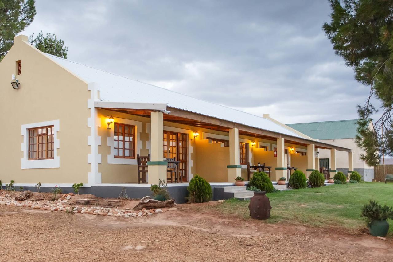 De Denne Country Guest House Oudtshoorn Esterno foto