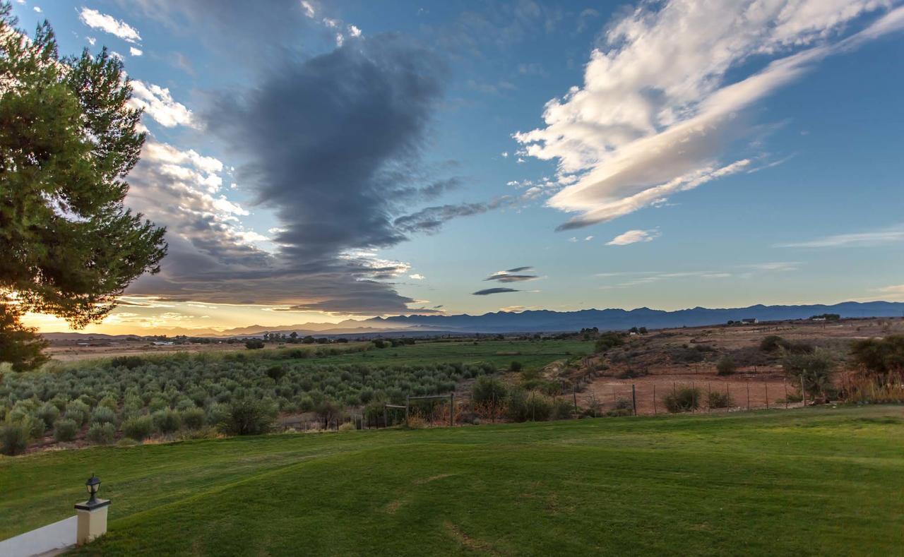 De Denne Country Guest House Oudtshoorn Esterno foto