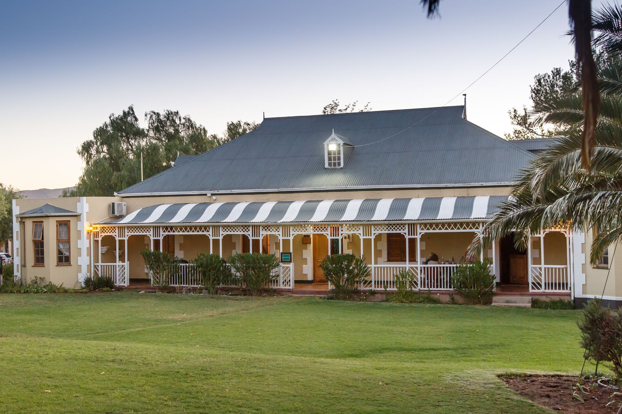 De Denne Country Guest House Oudtshoorn Esterno foto